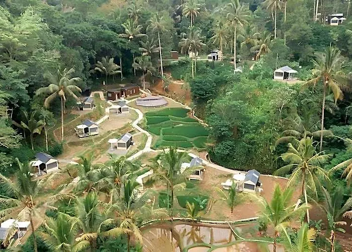 Bobocabin Ubud, Hotel 3*